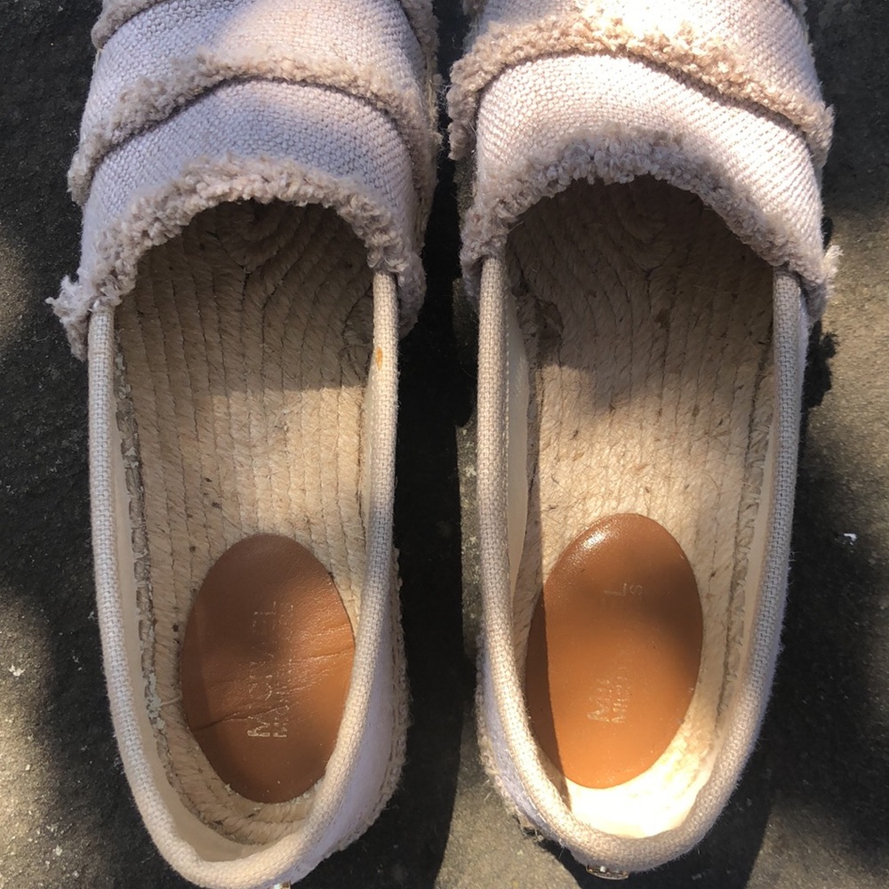 Women’s Michael Kors flats. Size 6. - Picture 5 of 7